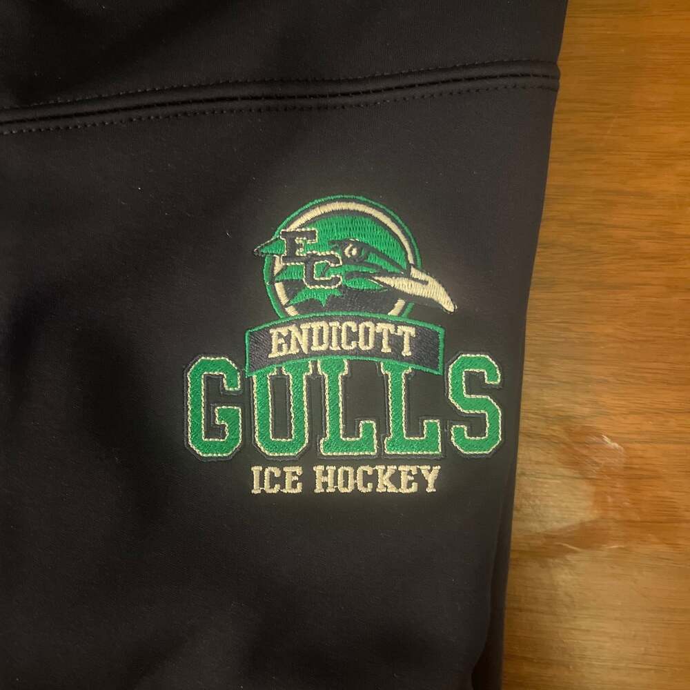 Custom-made Charles River Endicott Gulls Ice Hockey 1/4 Zip Pullover Jacket; NWT